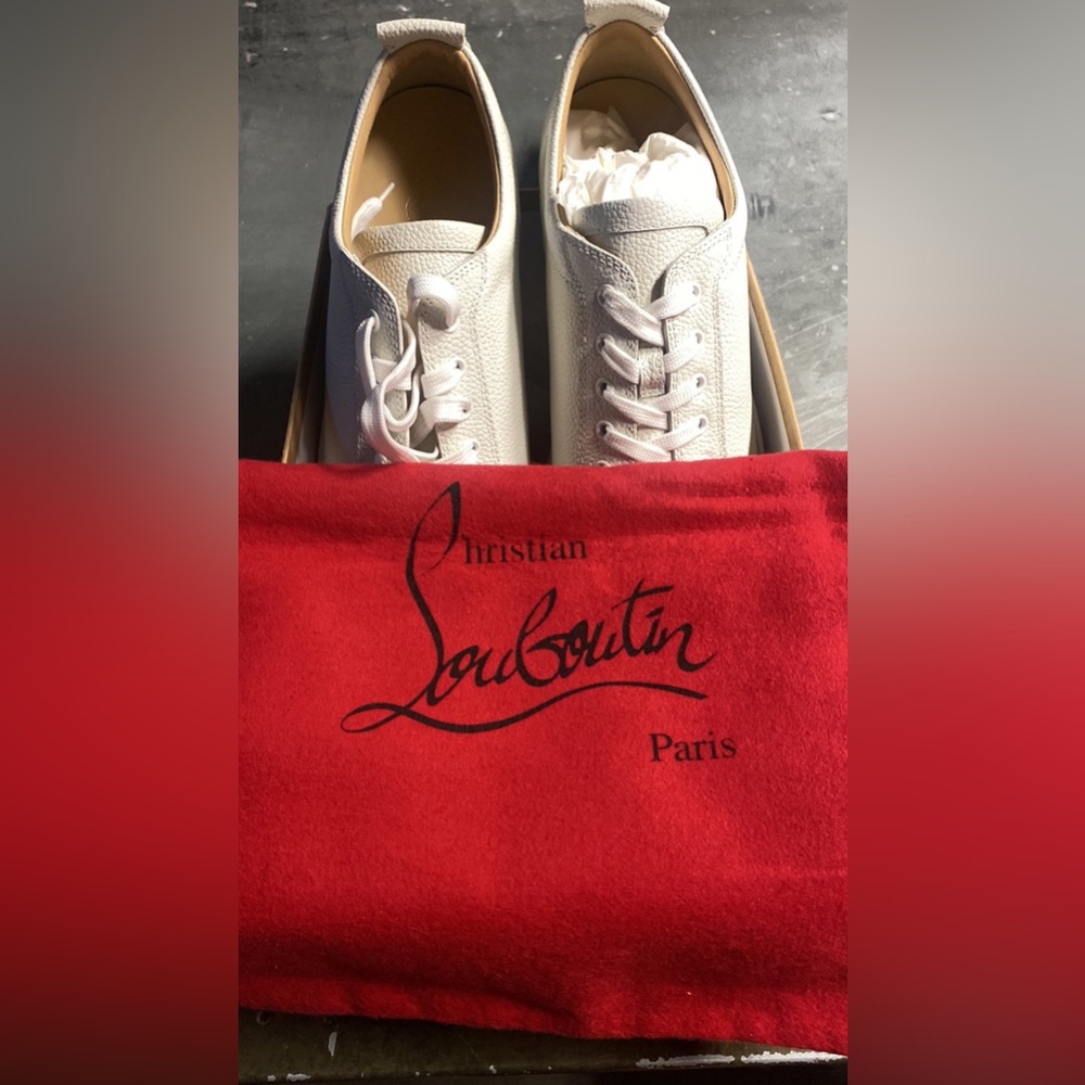 New red bottoms, comes with dust bag